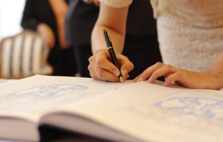Protéger son couple : quand l’amour croise le droit